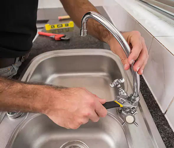 Local Experts for Faucet Repair in Palm Beach, FL:Schedule Affordable Faucet Repair Services with Us
