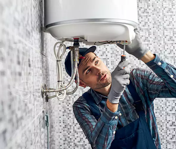 Expert Plumber for Hot Water Tank Maintenance in Palm Beach, FL: Schedule Reliable Maintenance Services with Us